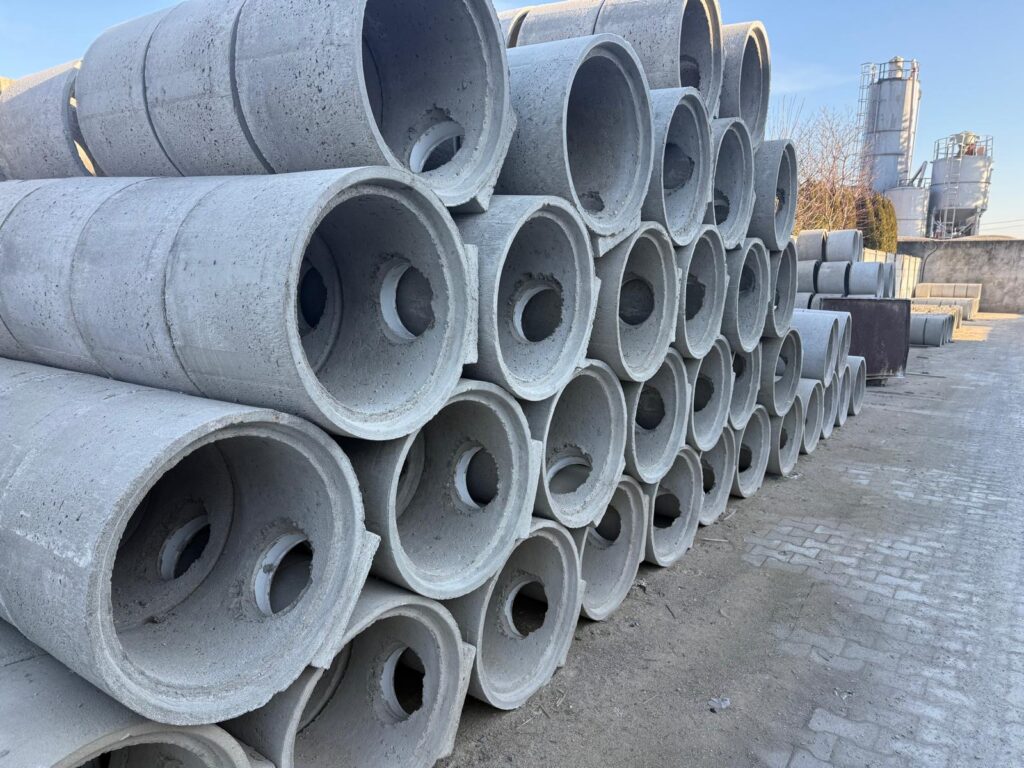 Wpusty uliczne betonowe Szendzielarz 4 Wpusty uliczne betonowe Ø 500 z otworami Ø 160 i Ø 200